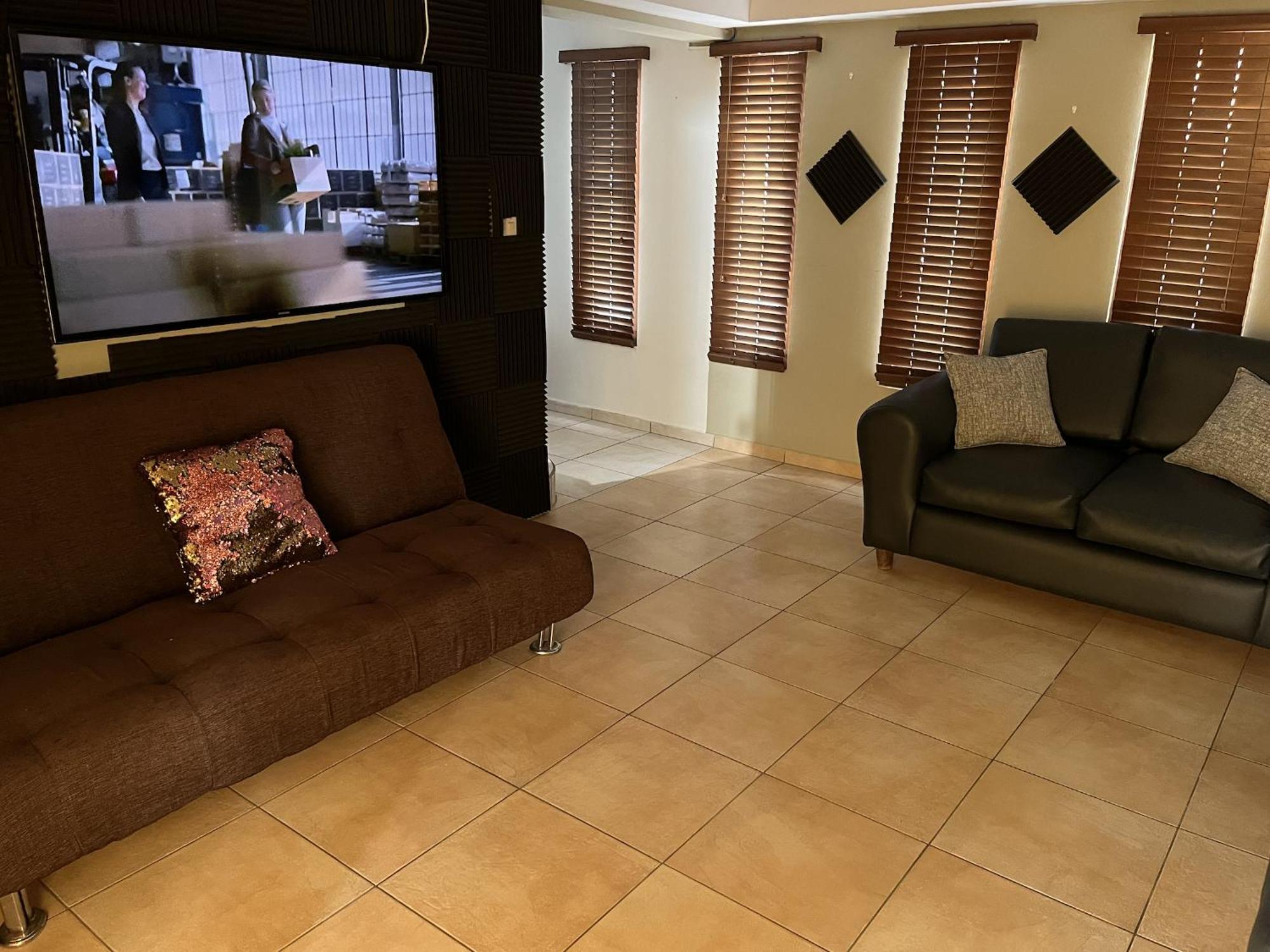 Genesis Apartments Palm Beach Esterno foto